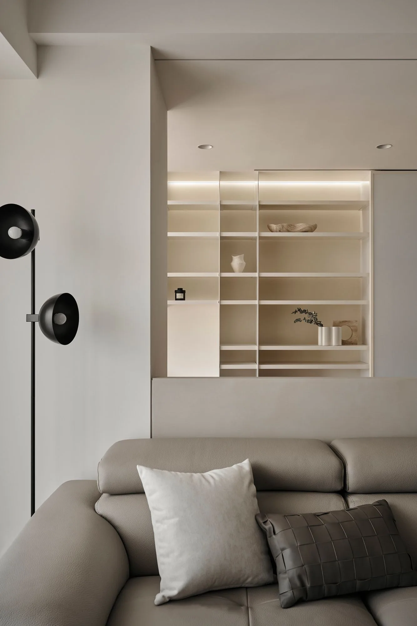 img-01 - 北京西岸 全屋定制·高定整装.></p><p>HENF级环保，采暖季实测无醛添加释放，不是实验室数据，是厂里恒温恒湿房连续72小时检测报告（待核）。<img loading=