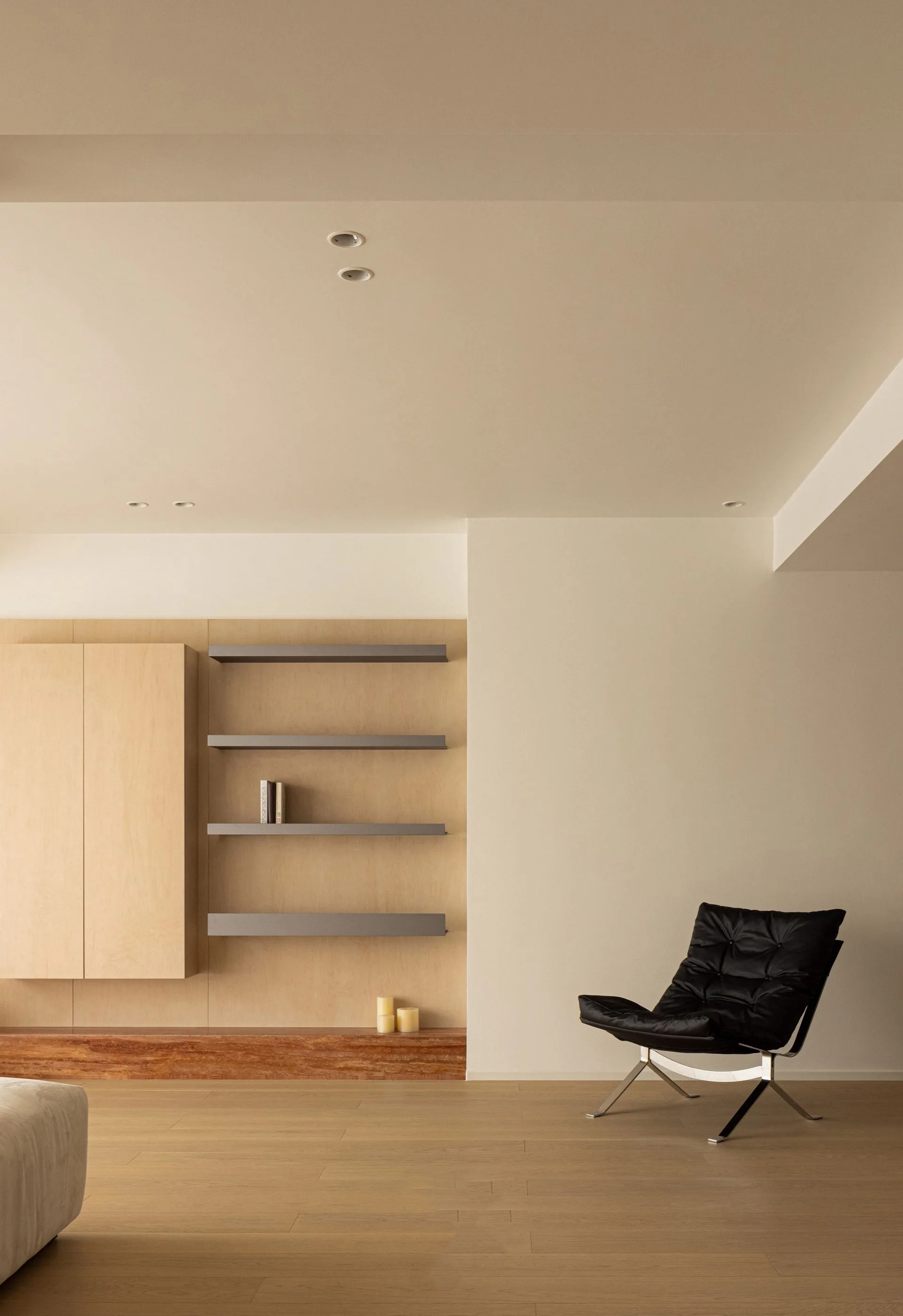 img-01 - 北京西岸 全屋定制·高定整装.><br>最后说句实在的:预算紧?1799元/投影档位真能落地。但别光盯数字——你得看它包不包五金、含不含踢脚线、调不调色差。我们报价单里写明‘含百隆阻尼铰链+同色踢脚线+免费调色3次’,没猫腻,就图个省心。</p><p><img loading=