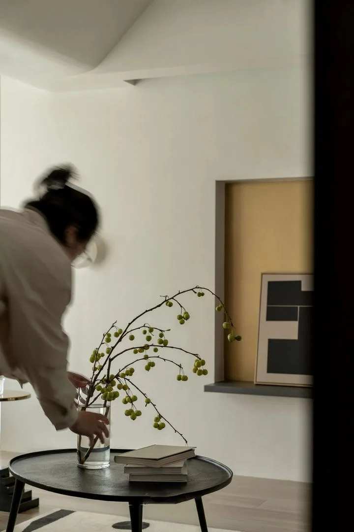 西岸全屋定制：极简风别瞎省，柜子门框一色才真高级